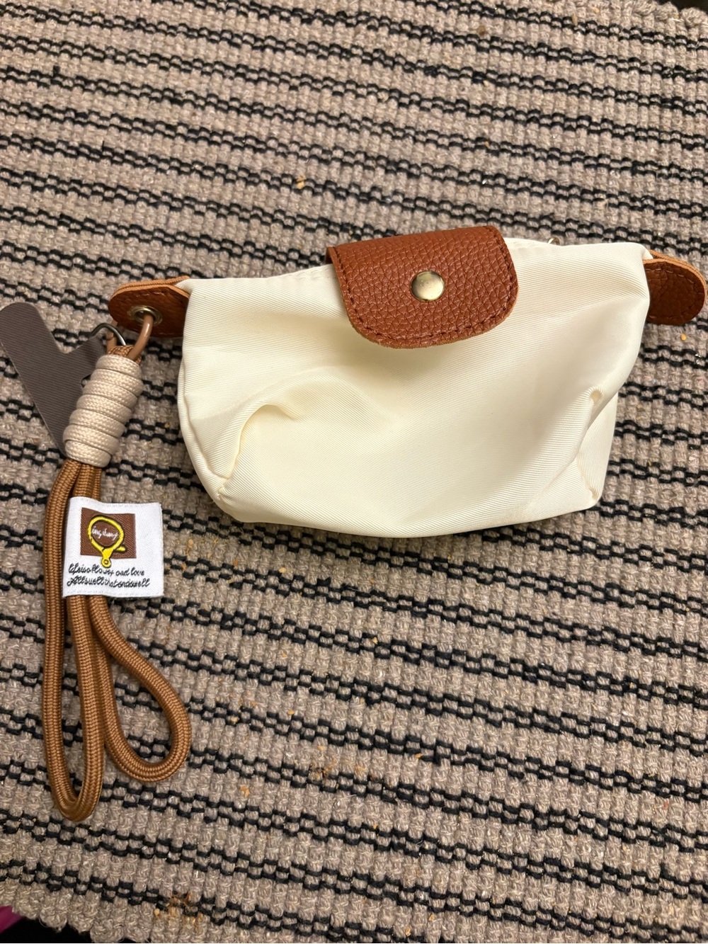 Source Unknown Cream Wristlet with Brown Trim and Strap
